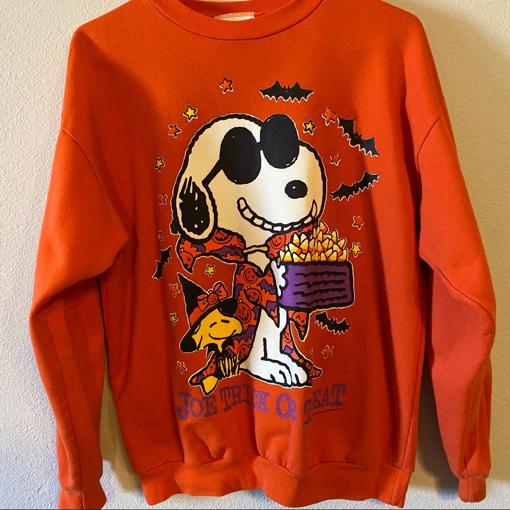 Vintage Halloween Snoppy Sweatshirt Charlie Brown